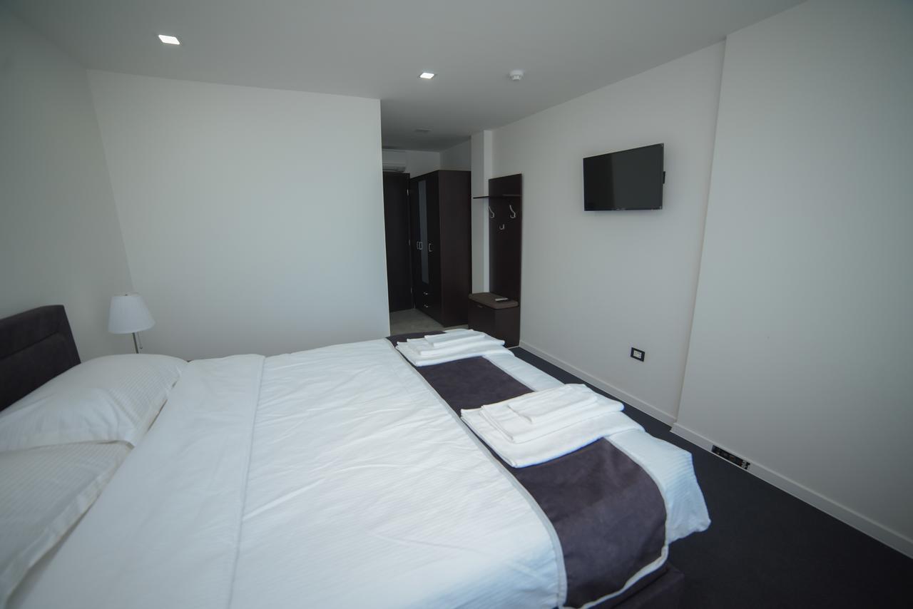 Motel Grand Velika Kladusa Dış mekan fotoğraf