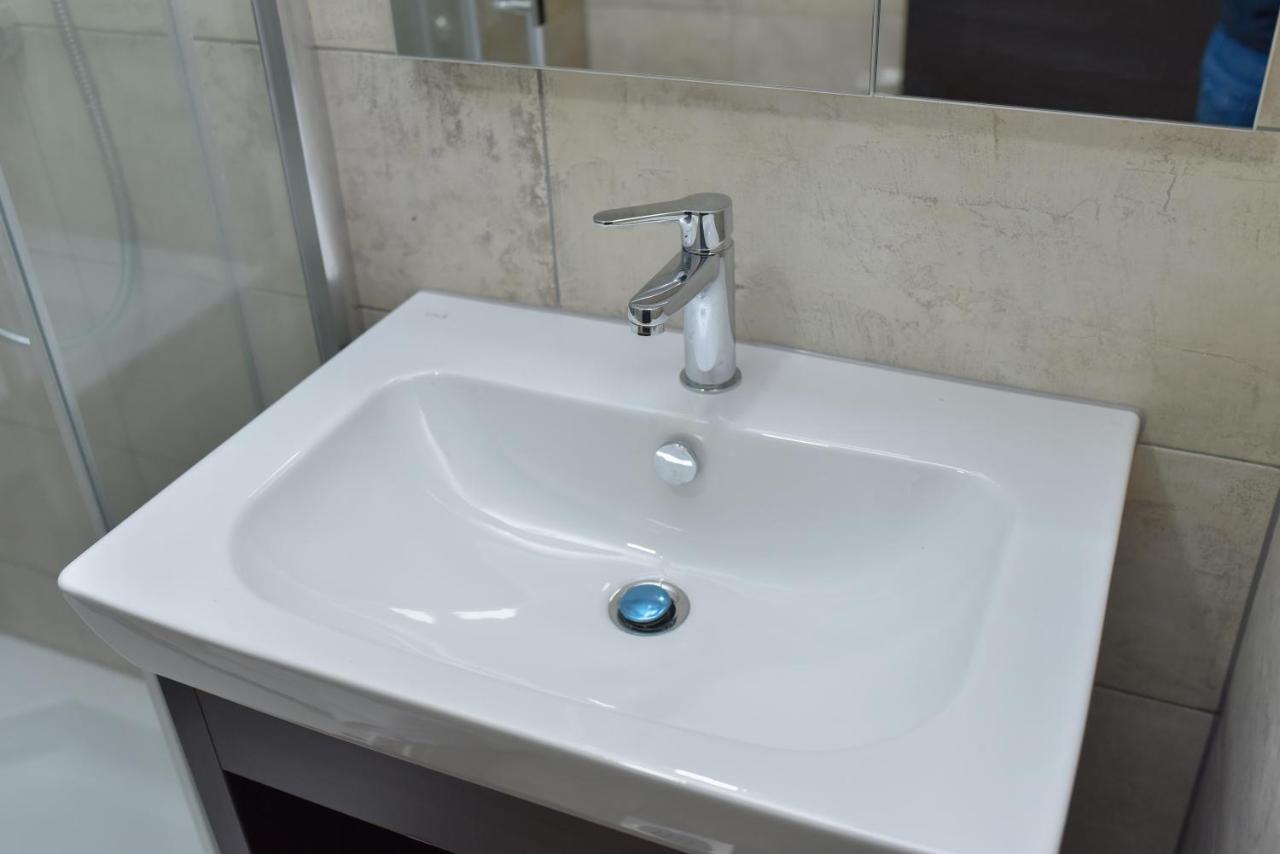 Motel Grand Velika Kladusa Dış mekan fotoğraf