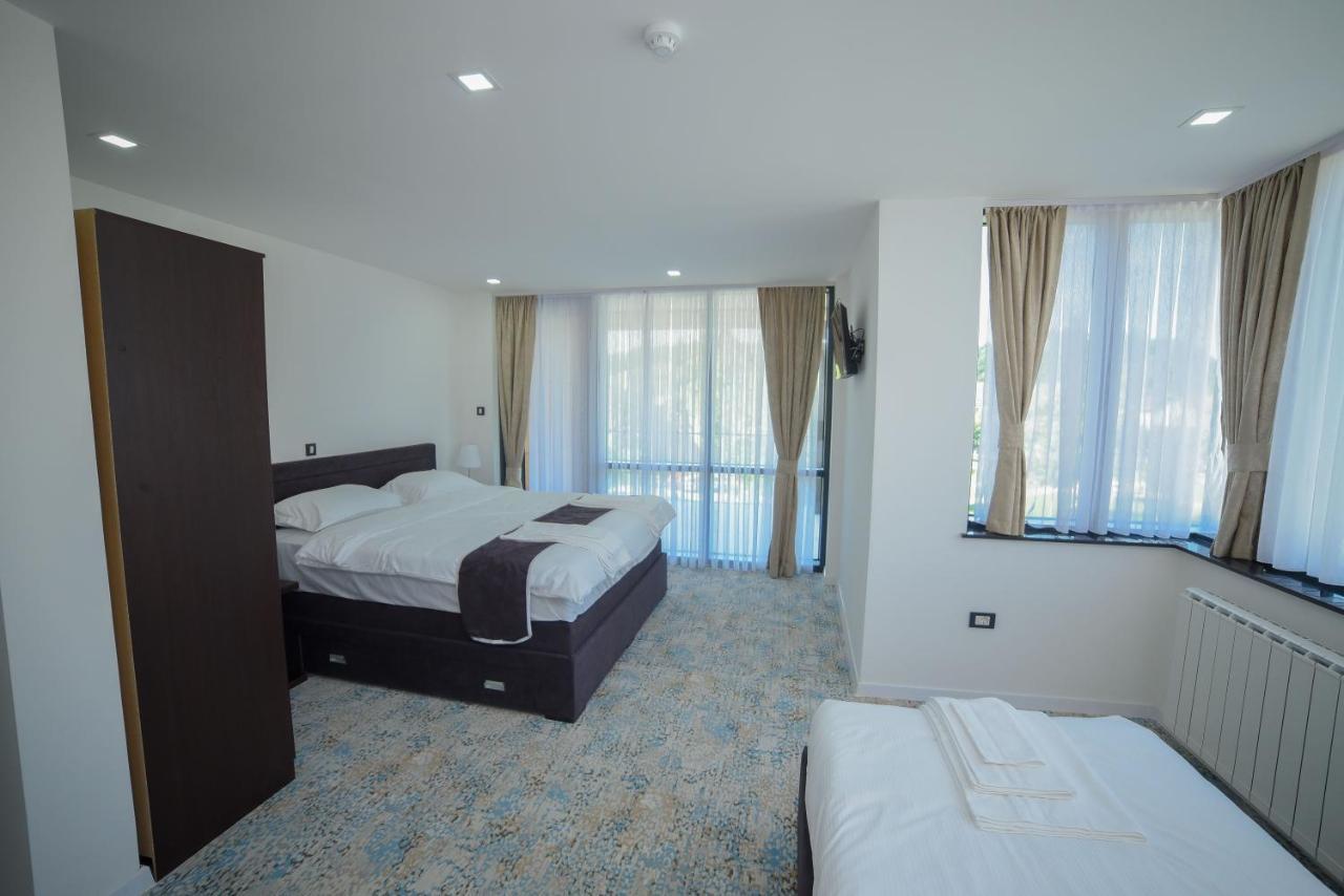 Motel Grand Velika Kladusa Dış mekan fotoğraf
