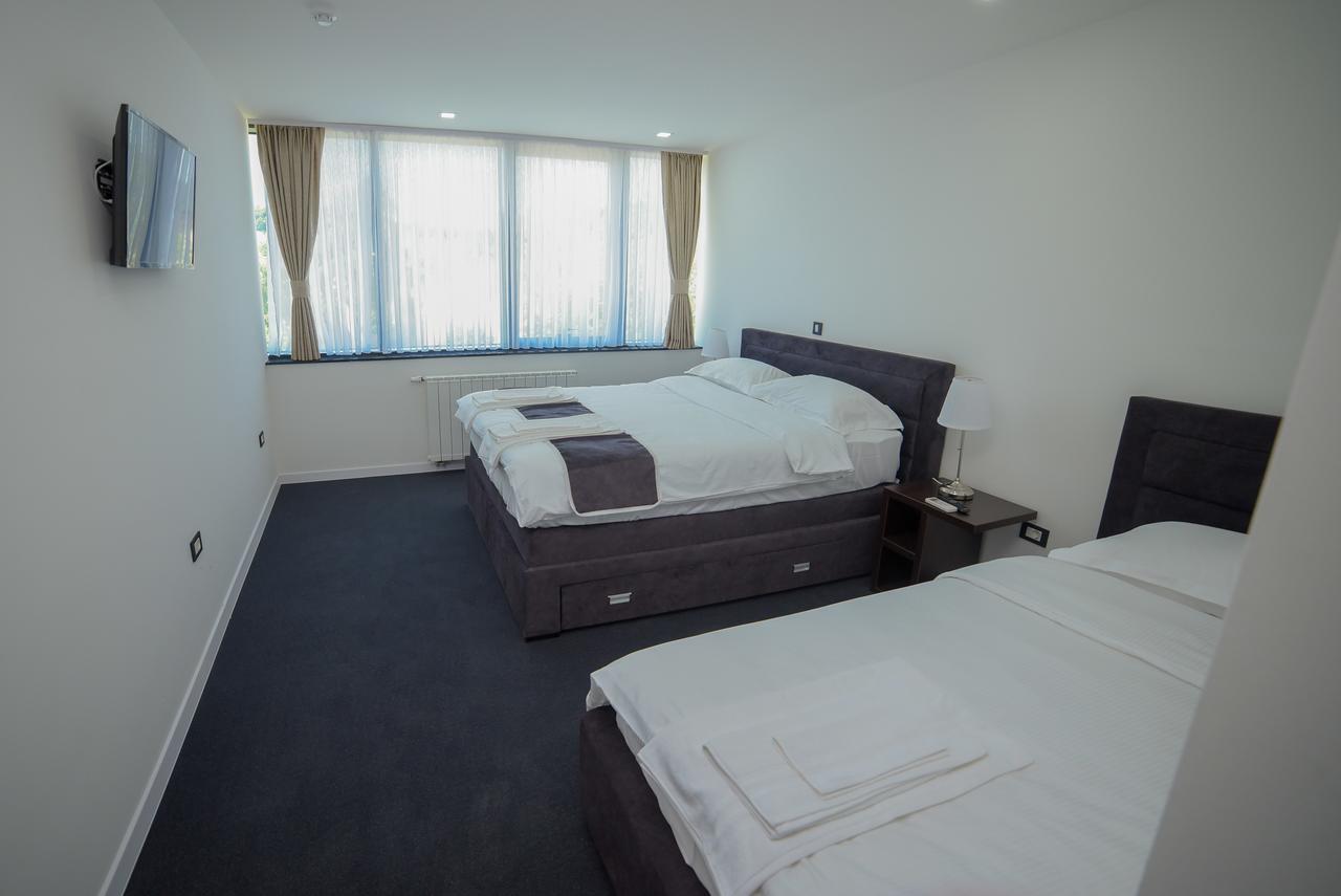 Motel Grand Velika Kladusa Dış mekan fotoğraf